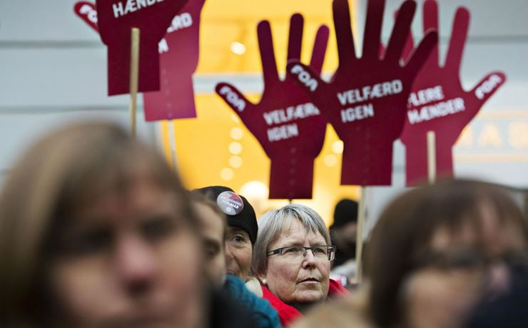  Kvinde i folkemængden til demonstration i Århus