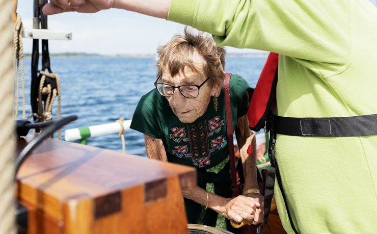 Anna Lise Thomsen skal hjælpe med at styre båden